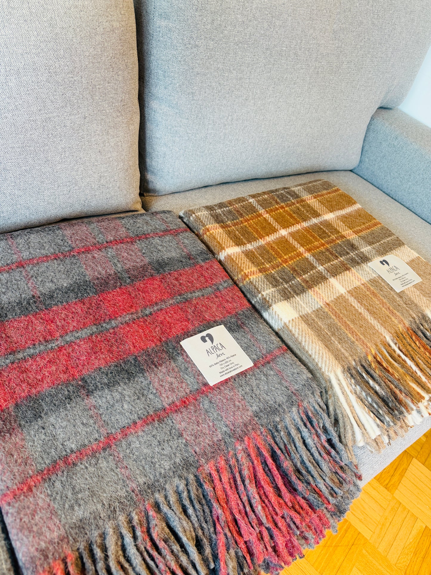 Decke Alpaka Special Edition Grau & Bordeaux Rot