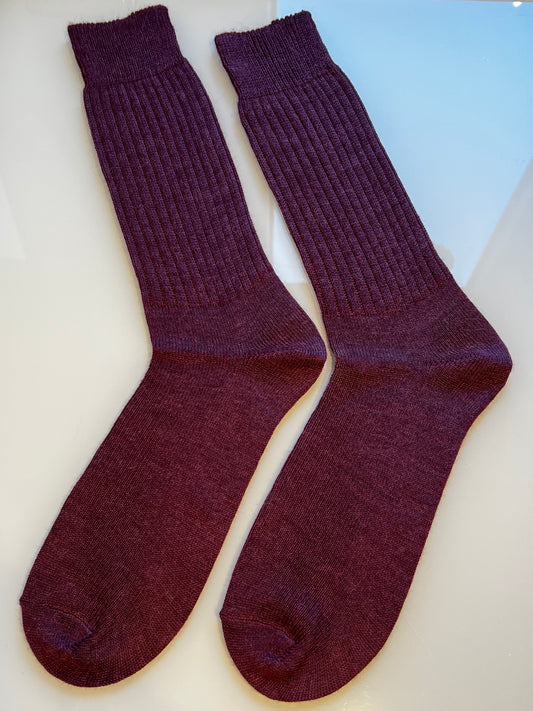Alpaka Socken aus Baby Alpaka Wolle Bordeaux Rot