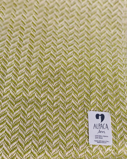 Alpaka Decke aus 50% Baby Alpaka - 50% Wolle Apfelgrün