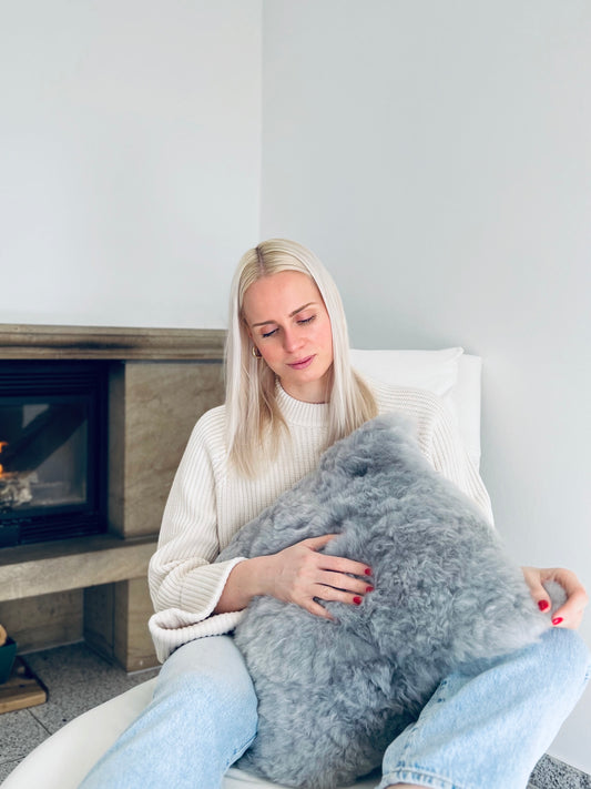 Cushion 100% baby alpaca fur grey