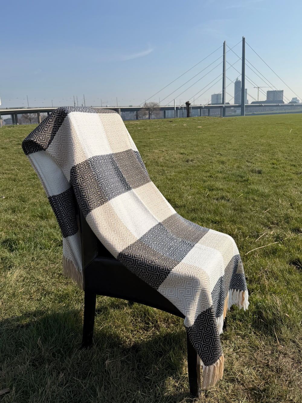 Alpaka Decke aus 100% Baby Alpaka Wolle Schwarz Weiß Beige