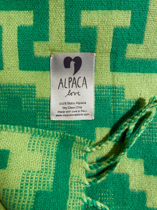 Alpaka Decke aus 100% Baby Alpaka Wolle Grün