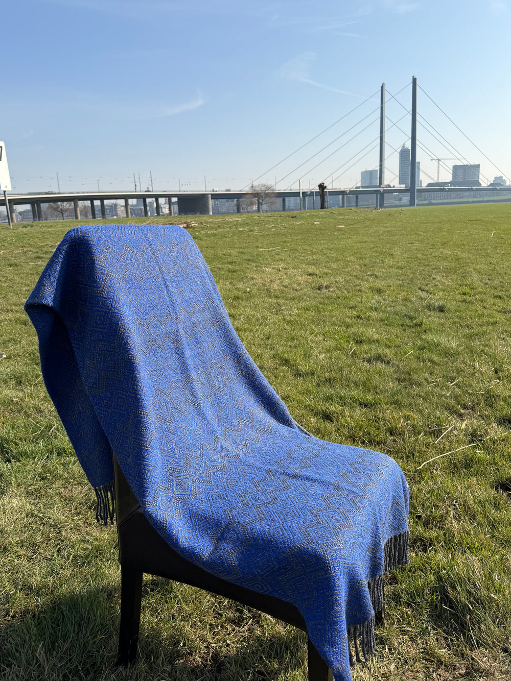 Alpaka Decke aus 100% Baby Alpaka Wolle Blau Anthrazit