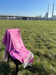 Alpaka Decke aus 100% Baby Alpaka Wolle aus Pink Weiß